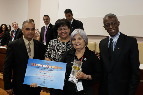 Afide 2019 concluye con saldo positivo y entrega de premios