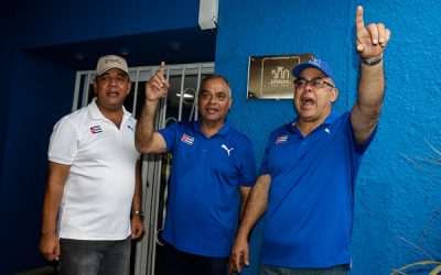 El Latino recibió placa 500 Aniversario de La Habana